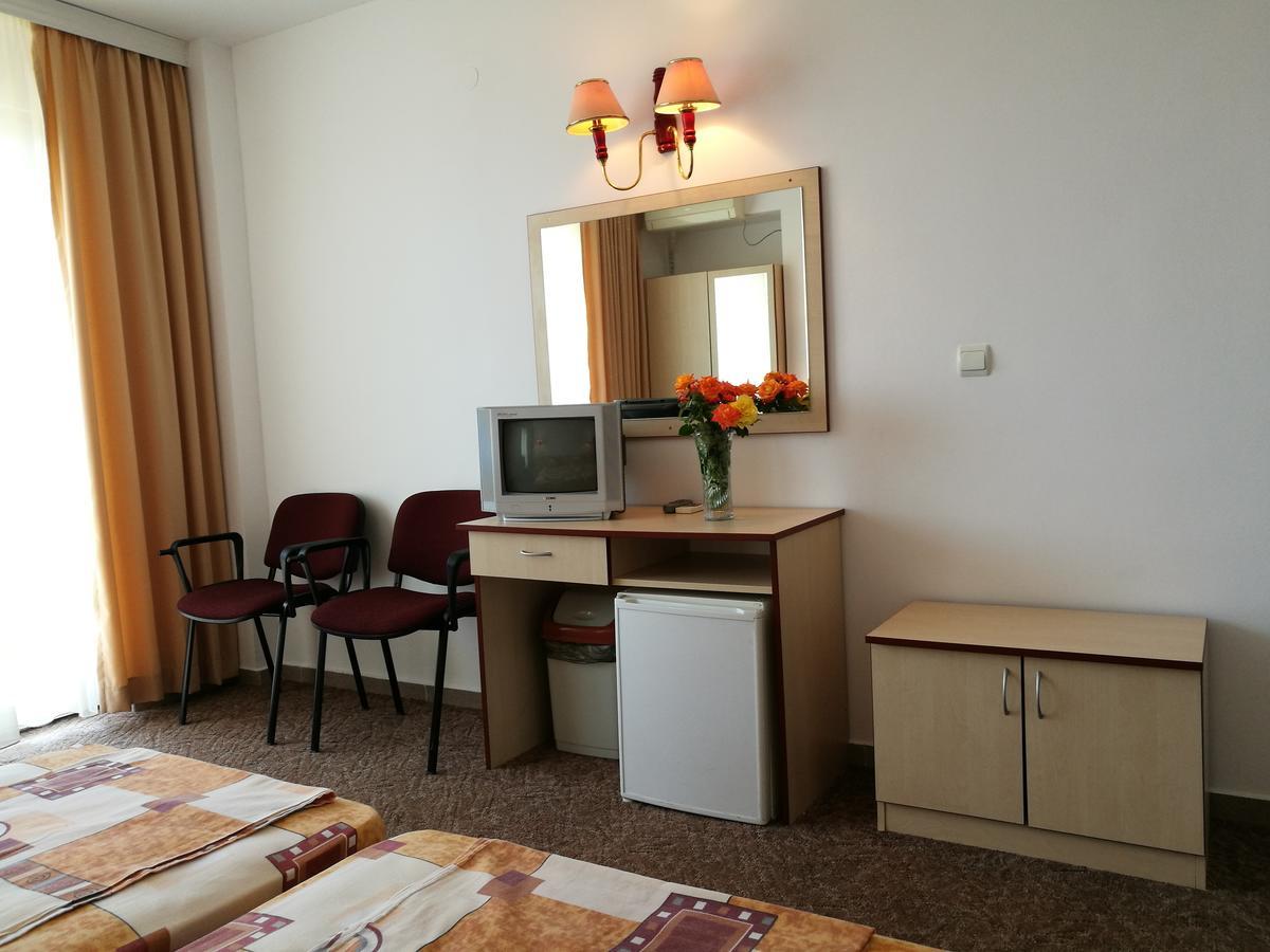 Family Hotel Lipite Tipchenitsa Eksteriør billede